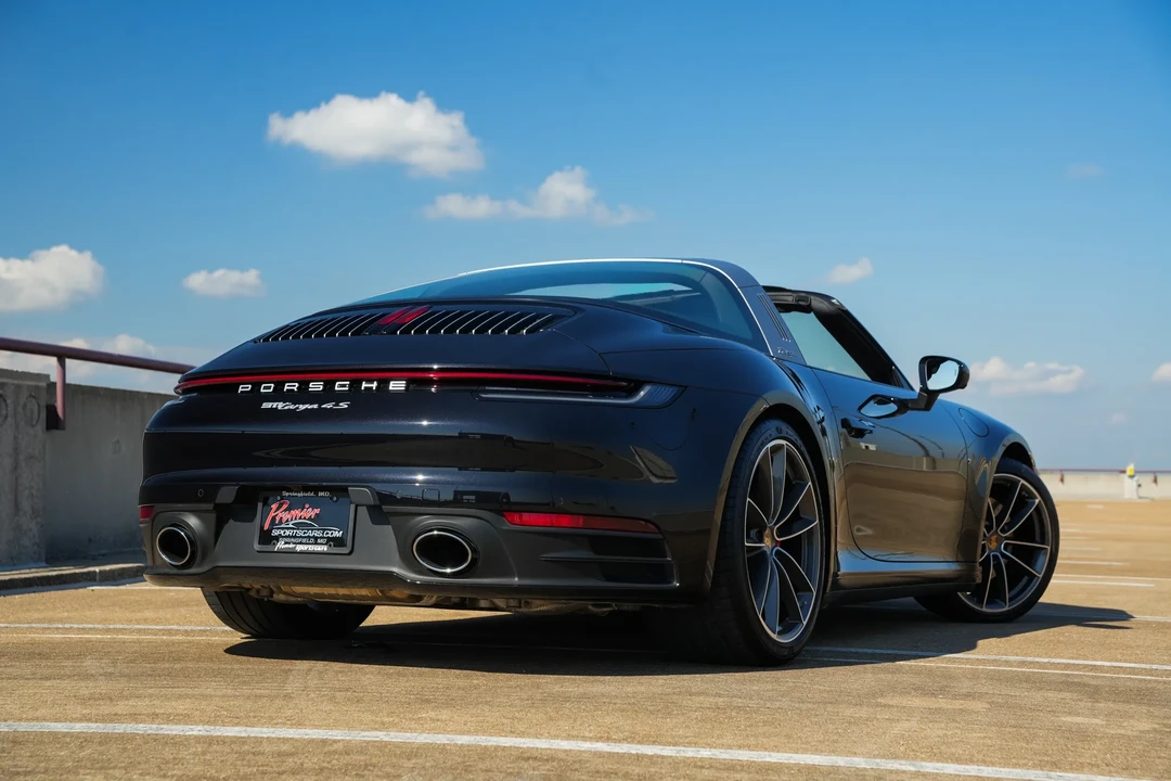 2022 Porsche 992 Targa 4 & 4S - Image 4 of 31