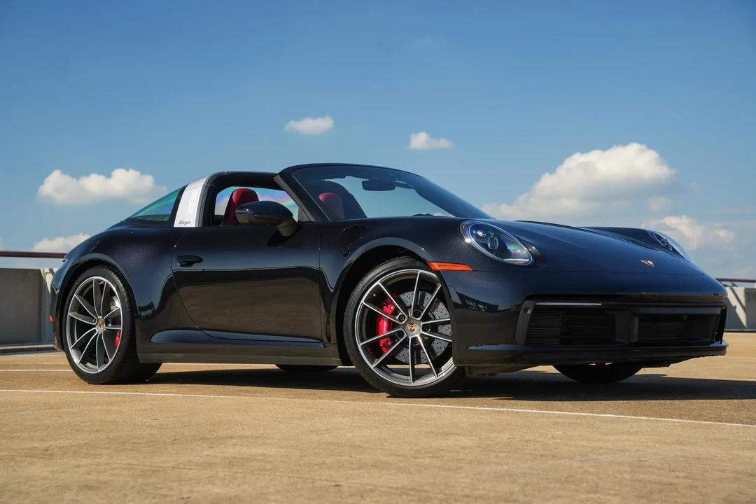 2022 Porsche 992 Targa 4 & 4S - Image 2 of 31
