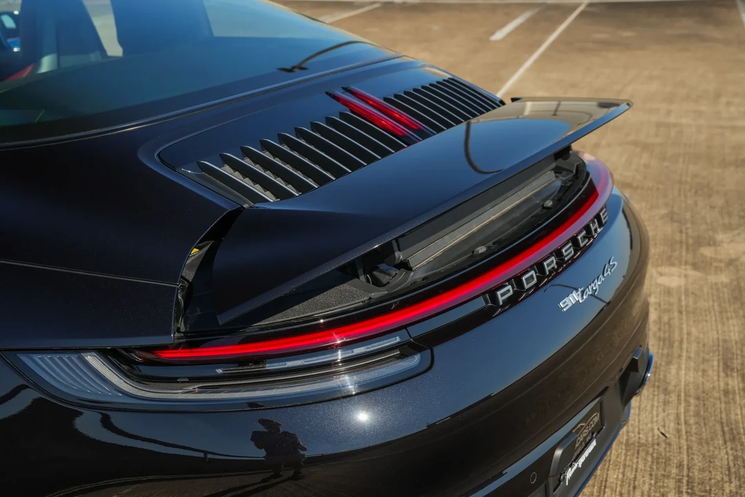 2022 Porsche 992 Targa 4 & 4S - Image 17 of 31