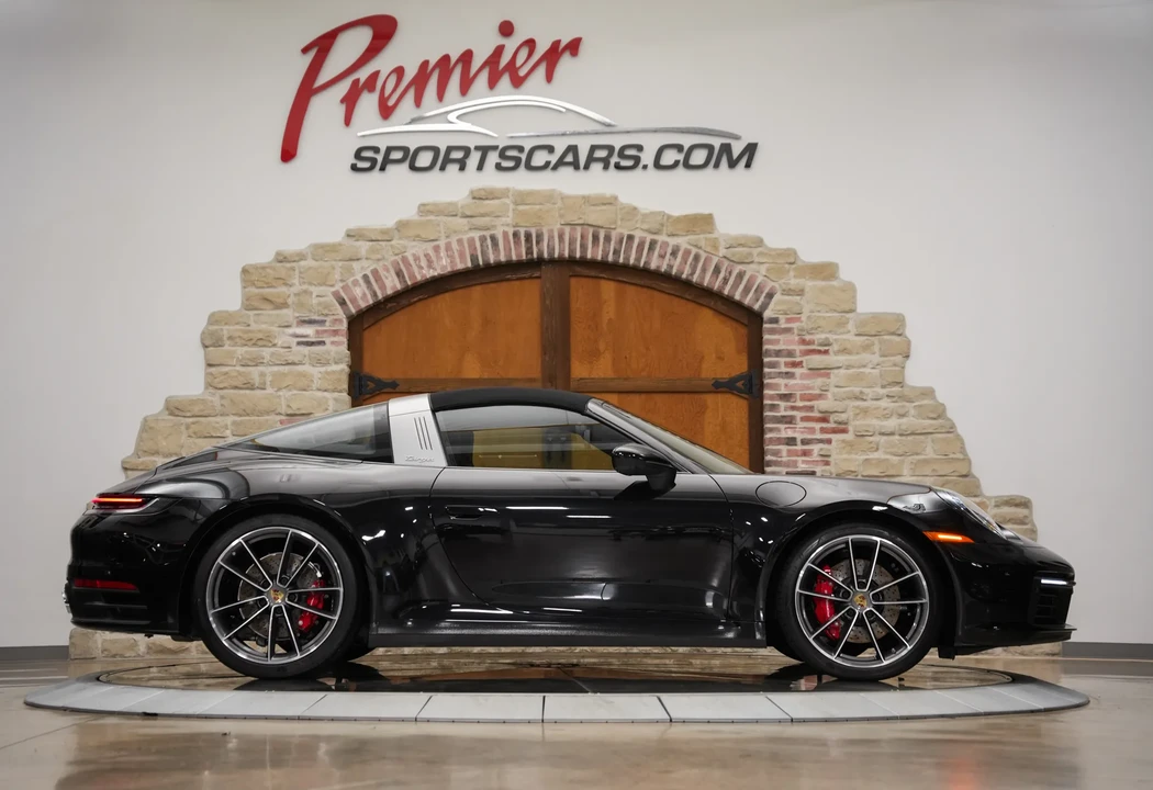 2022 Porsche 992 Targa 4 & 4S - Image 23 of 31