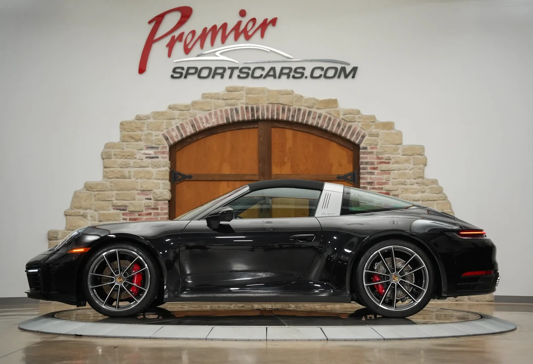 2022 Porsche 992 Targa 4 & 4S - Image 18 of 31