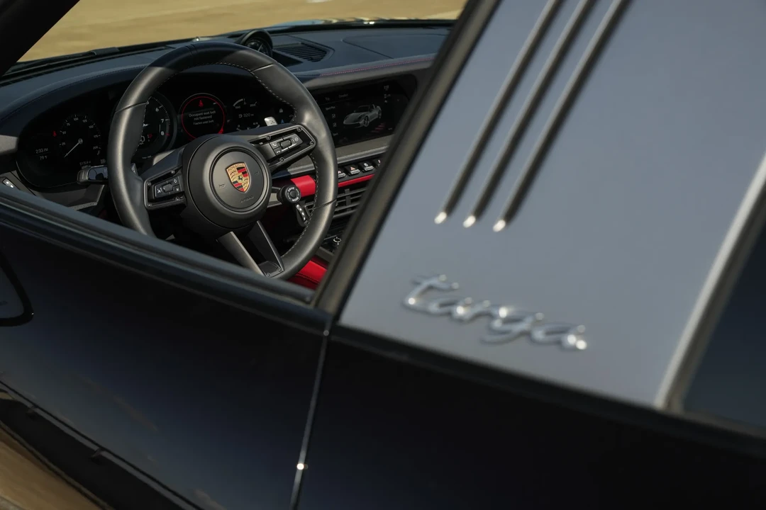 2022 Porsche 992 Targa 4 & 4S - Image 13 of 31