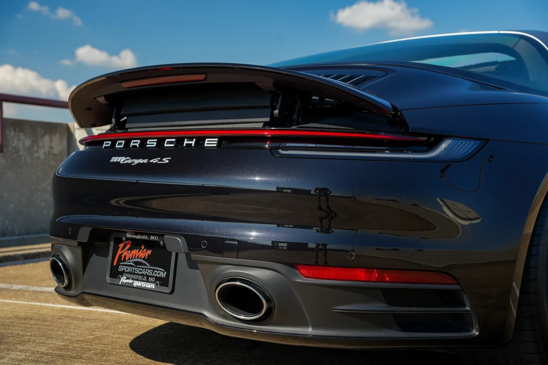 2022 Porsche 992 Targa 4 & 4S - Image 16 of 31