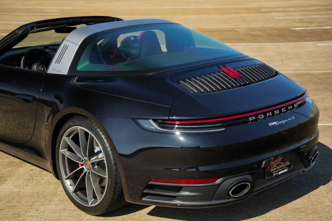 2022 Porsche 992 Targa 4 & 4S - Image 11 of 31