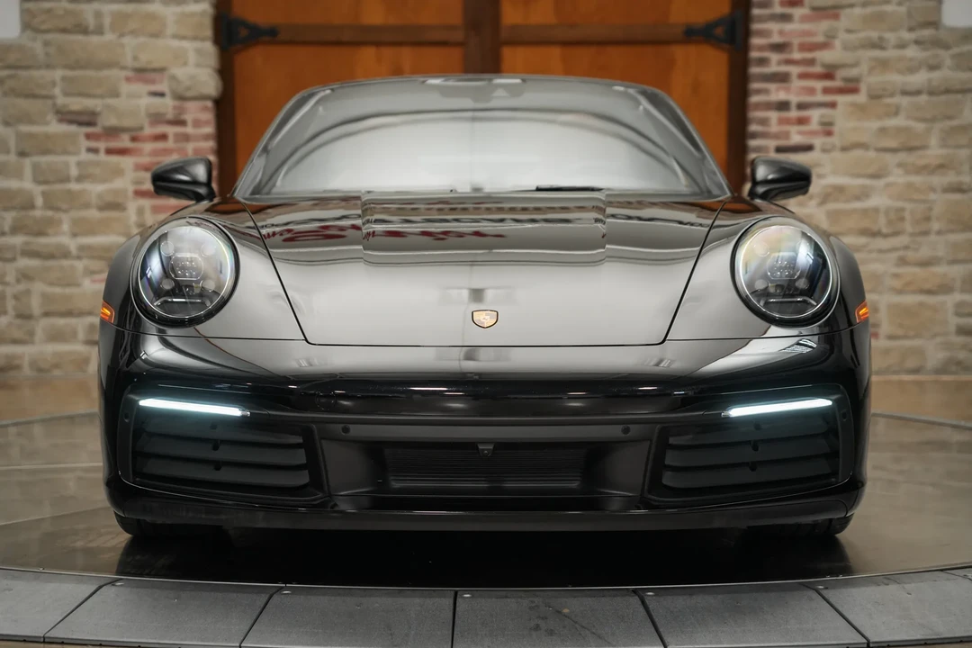 2022 Porsche 992 Targa 4 & 4S - Image 26 of 31