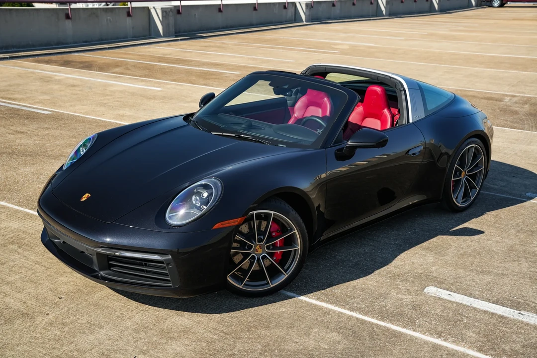 2022 Porsche 992 Targa 4 & 4S - Image 10 of 31