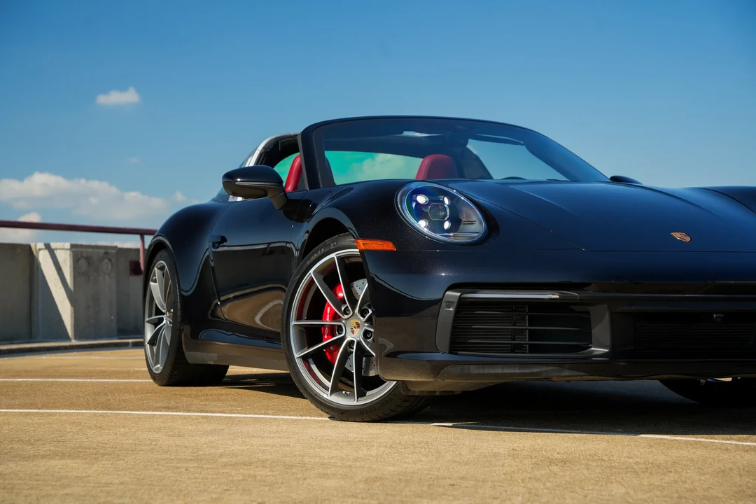 2022 Porsche 992 Targa 4 & 4S - Image 6 of 31