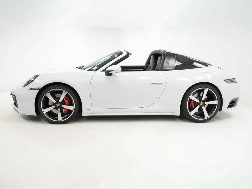 2022 Porsche 992 Targa 4 & 4S - Image 2 of 4