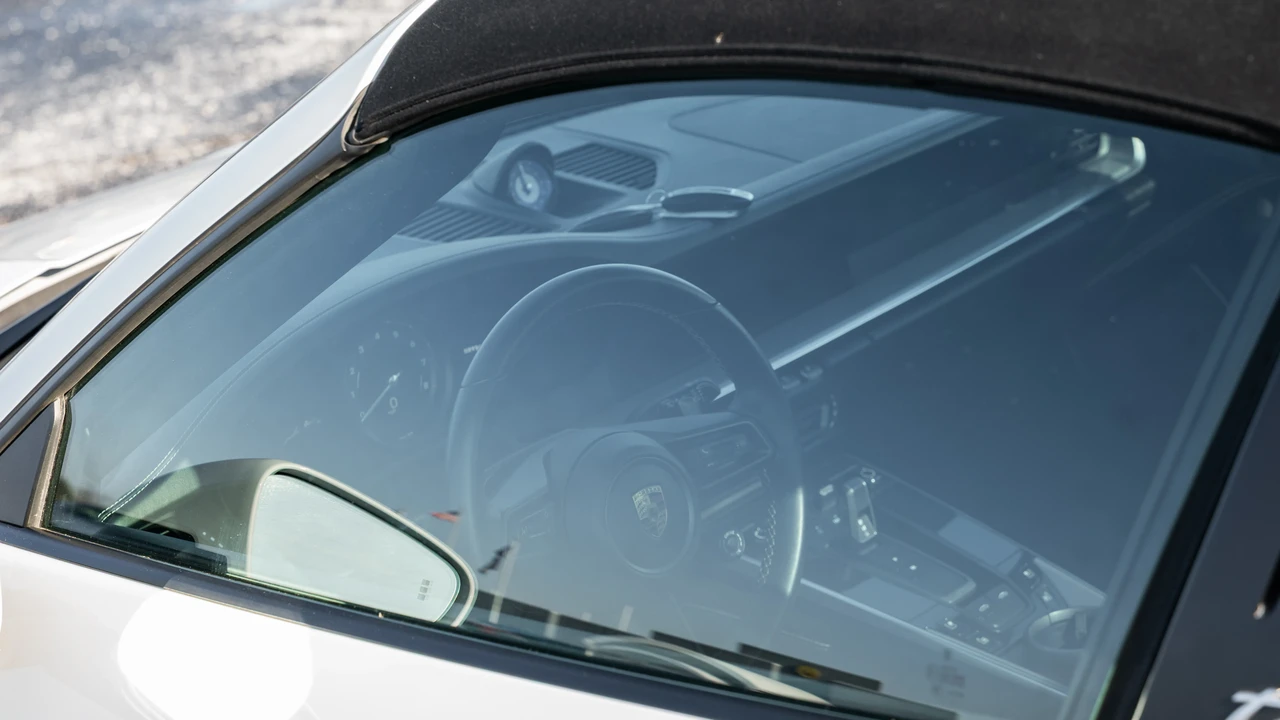 2022 Porsche 992 Targa 4 & 4S - Image 28 of 31