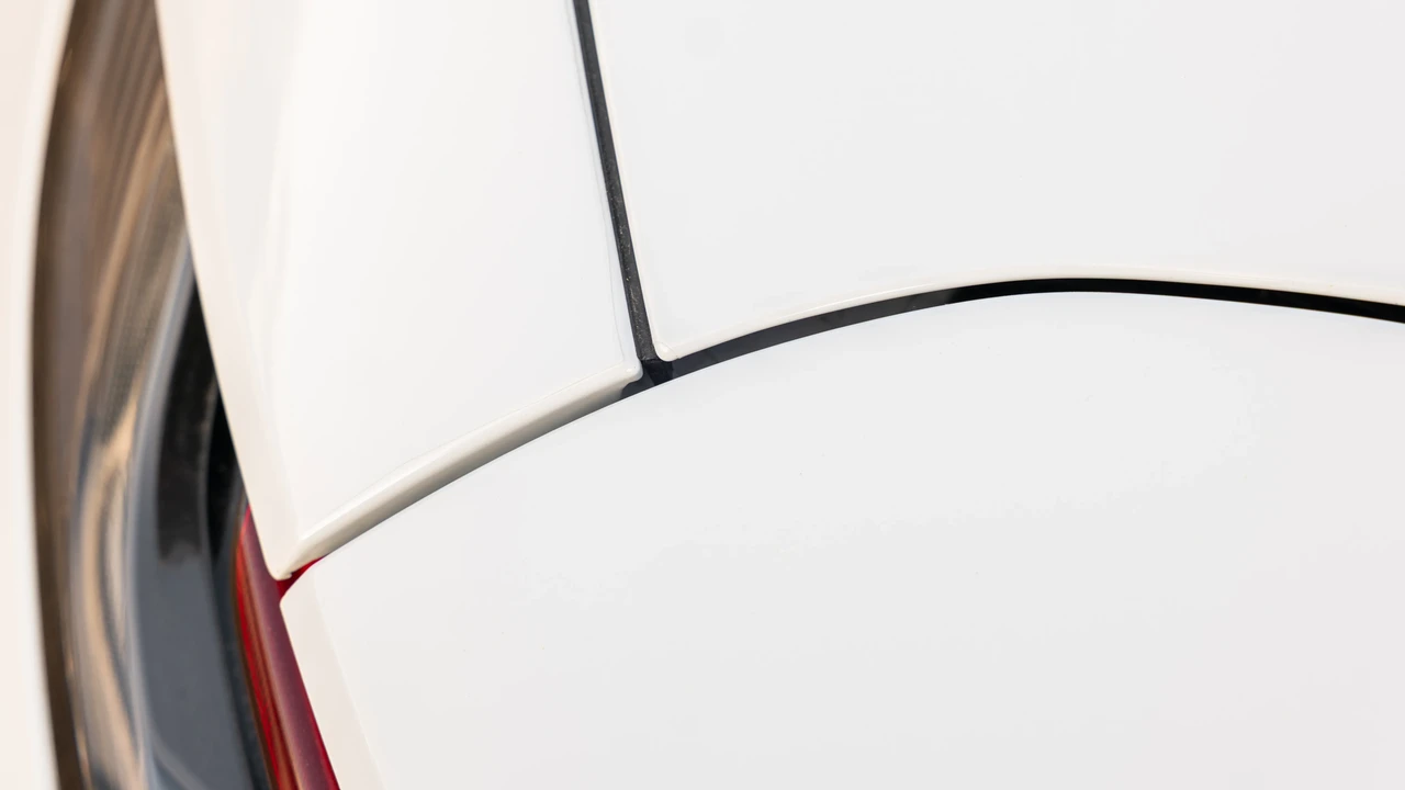 2022 Porsche 992 Targa 4 & 4S - Image 25 of 31