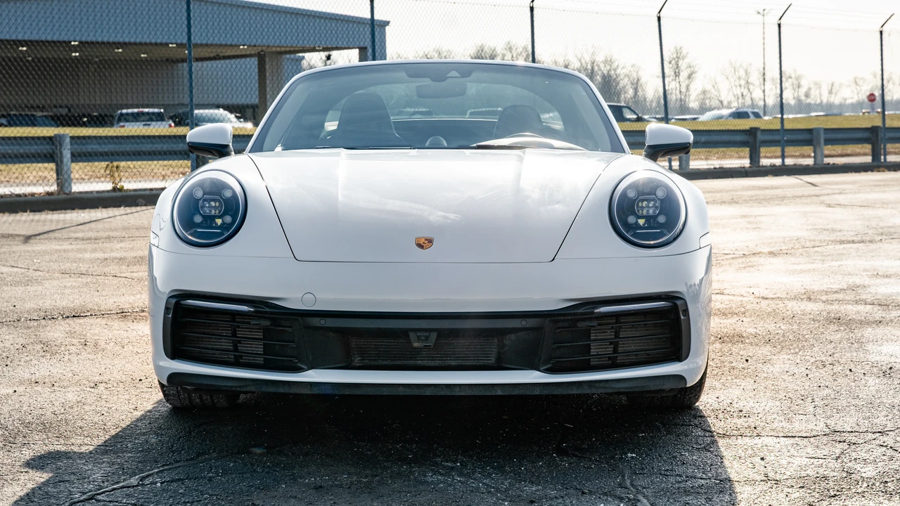 2022 Porsche 992 Targa 4 & 4S - Image 2 of 31