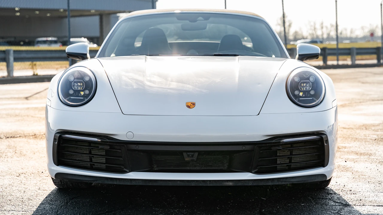 2022 Porsche 992 Targa 4 & 4S - Image 10 of 31