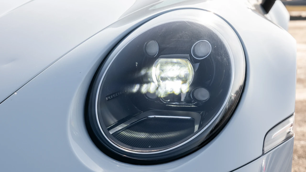 2022 Porsche 992 Targa 4 & 4S - Image 18 of 31