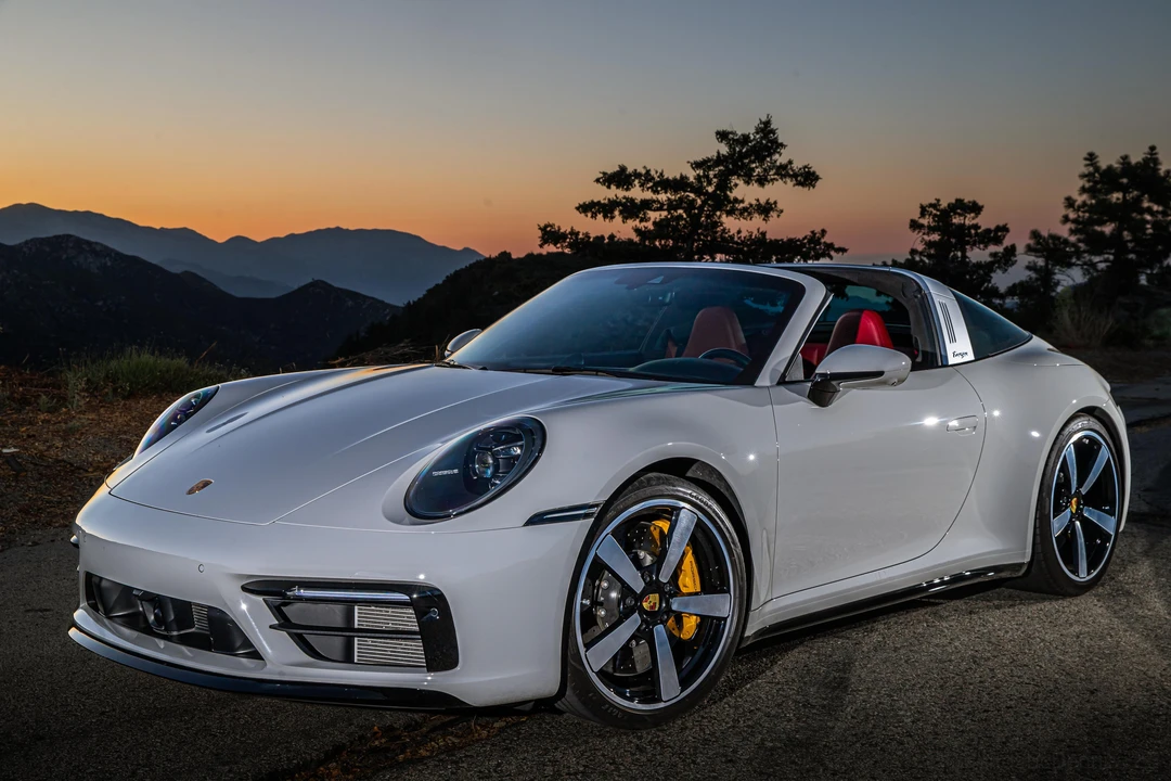 2022 Porsche 992 Carrera S - Image 14 of 31
