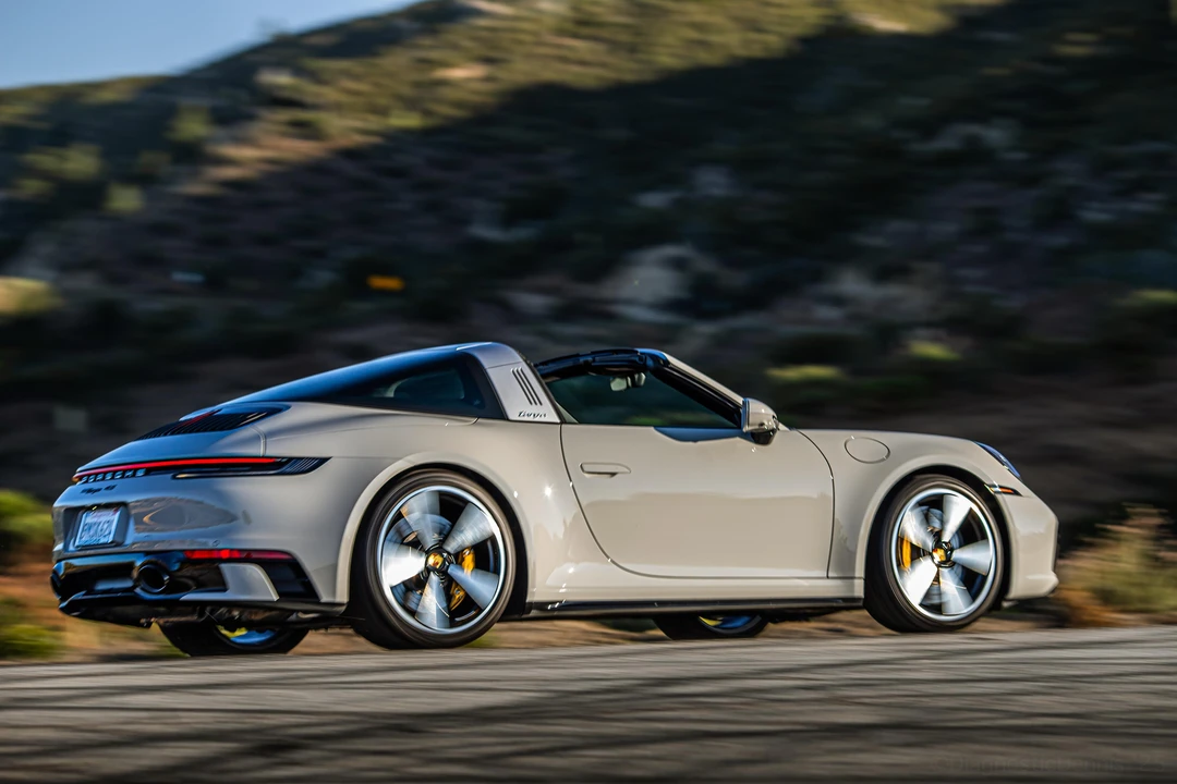 2022 Porsche 992 Carrera S - Image 10 of 31