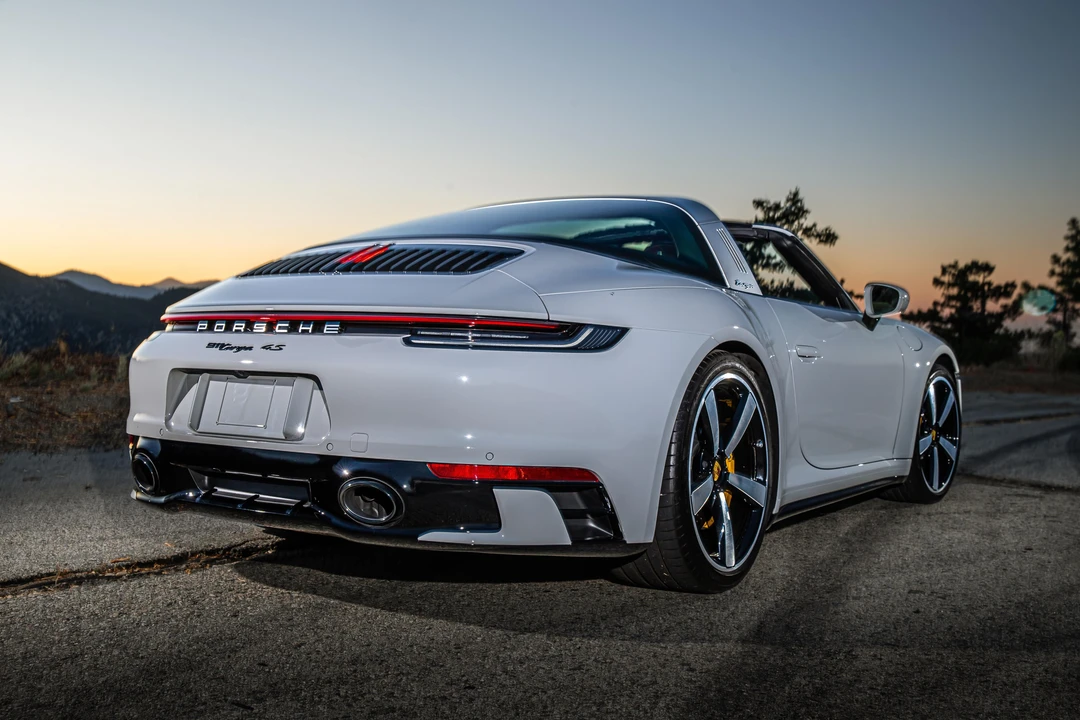 2022 Porsche 992 Carrera S - Image 26 of 31