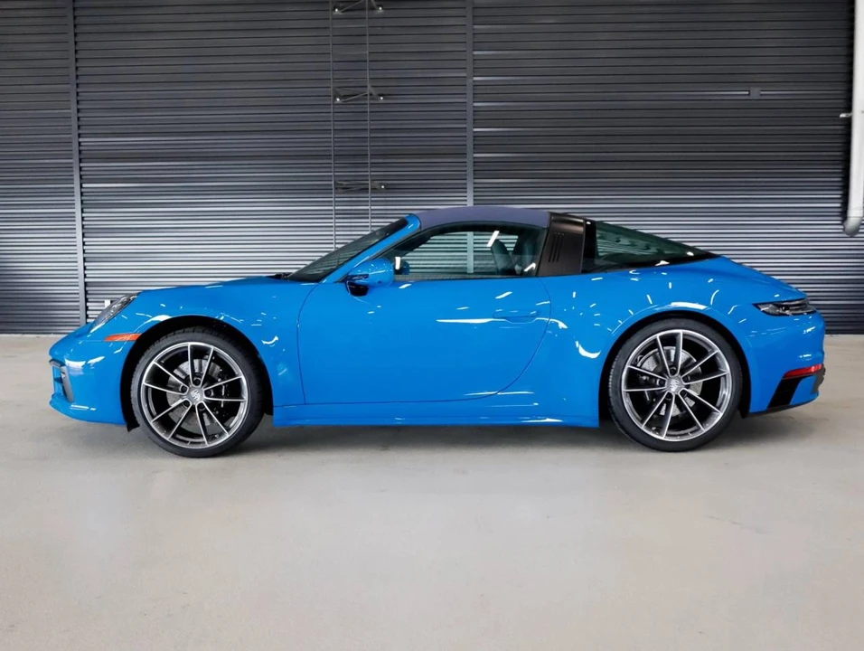 2022 Porsche 992 Targa 4 & 4S - Image 2 of 5