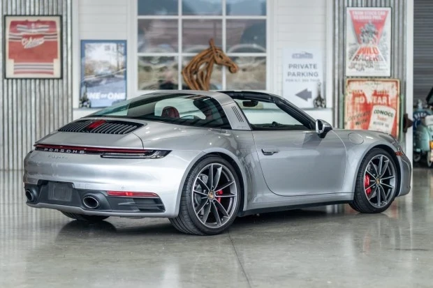 2022 Porsche 992 Targa 4 & 4S - Image 2 of 8