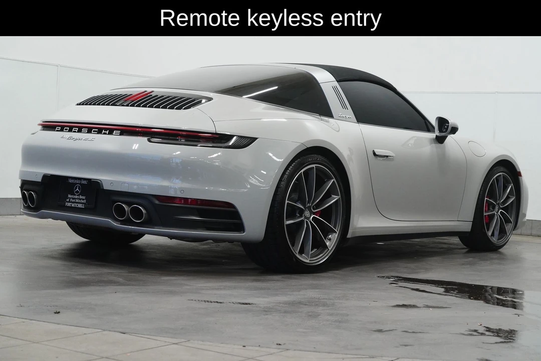 2022 Porsche 992 Targa 4 & 4S - Image 10 of 12