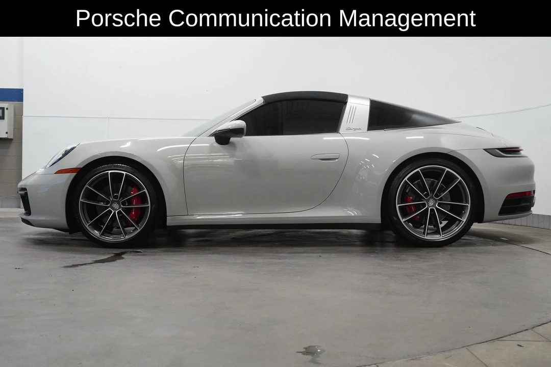 2022 Porsche 992 Targa 4 & 4S - Image 9 of 12