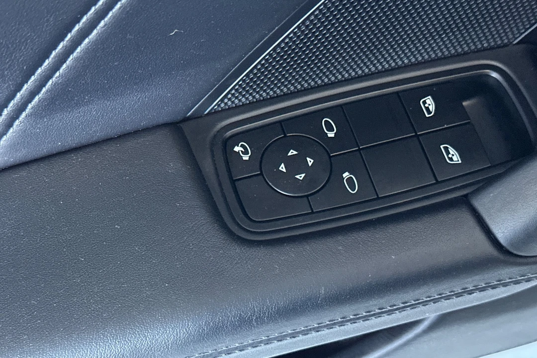 2022 Porsche 992 Targa 4 & 4S - Image 14 of 21