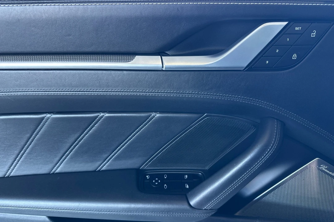2022 Porsche 992 Targa 4 & 4S - Image 13 of 21