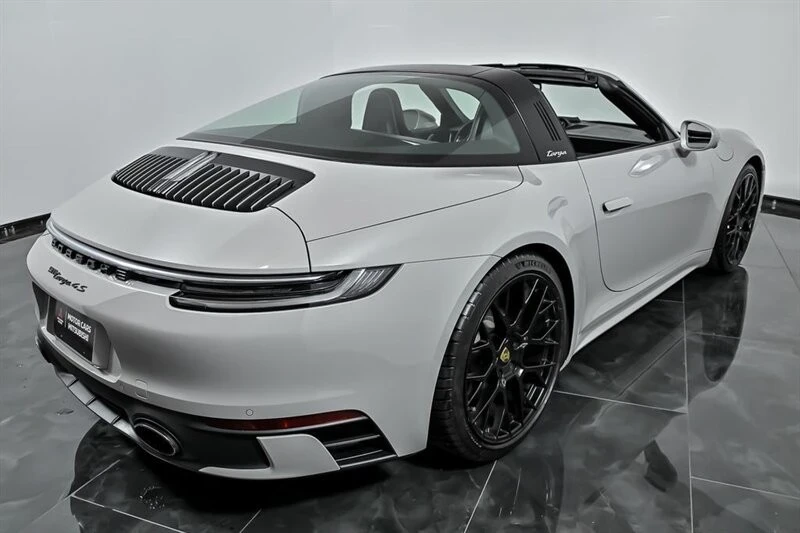 2022 Porsche 992 Targa 4 & 4S - Image 10 of 21
