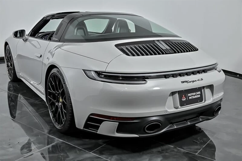 2022 Porsche 992 Targa 4 & 4S - Image 8 of 21