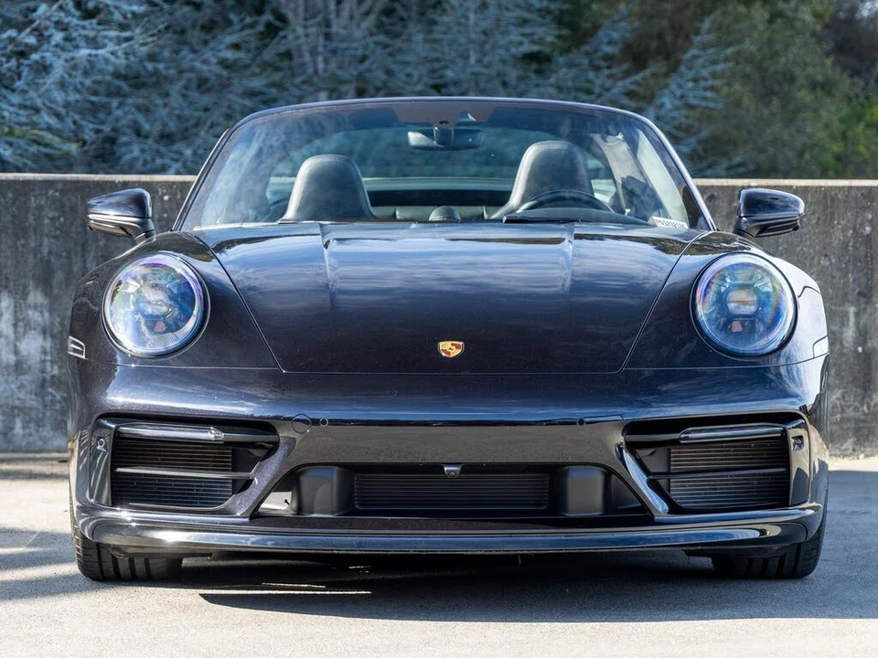 2022 Porsche 992 Targa 4 & 4S - Image 8 of 31