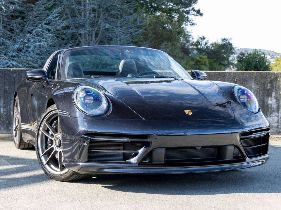 2022 Porsche 992 Targa 4 & 4S - Image 9 of 31