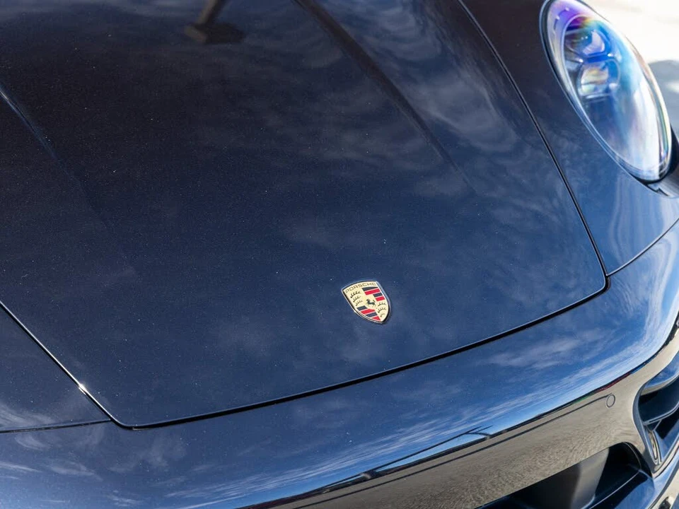 2022 Porsche 992 Targa 4 & 4S - Image 15 of 31