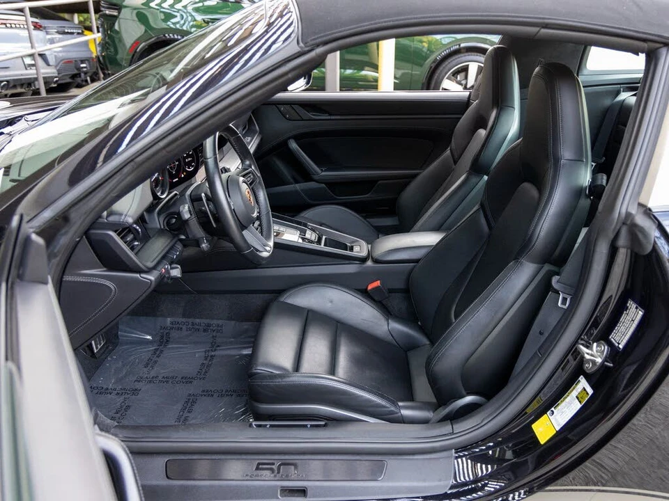 2022 Porsche 992 Targa 4 & 4S - Image 27 of 31