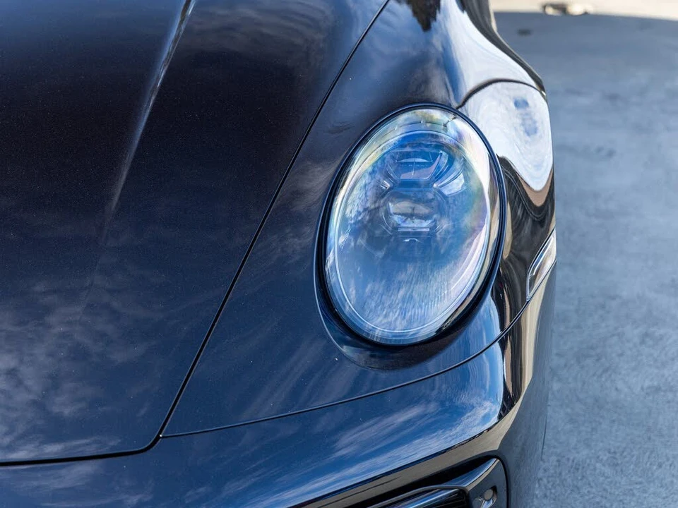 2022 Porsche 992 Targa 4 & 4S - Image 16 of 31