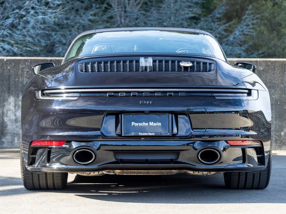 2022 Porsche 992 Targa 4 & 4S - Image 10 of 31