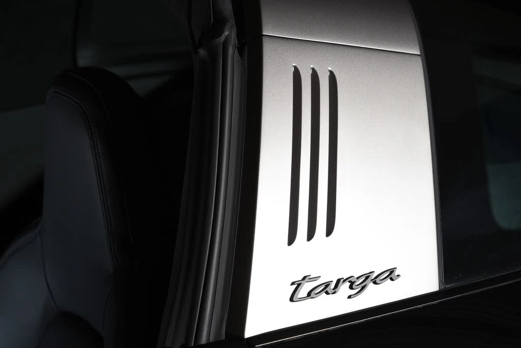 2022 Porsche 992 Targa 4 & 4S - Image 8 of 31