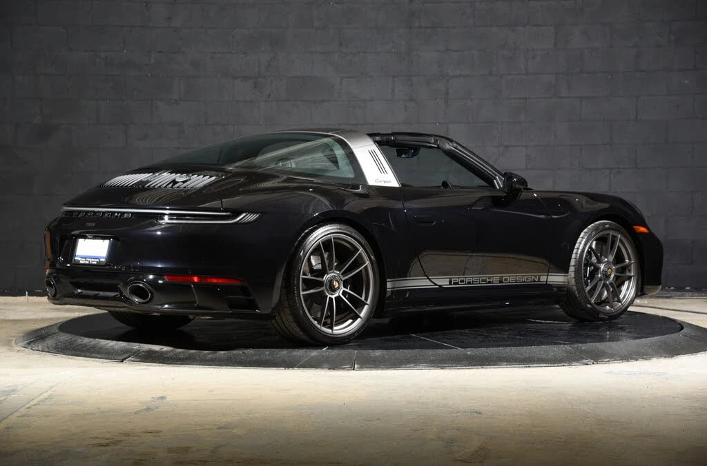 2022 Porsche 992 Targa 4 & 4S - Image 13 of 31
