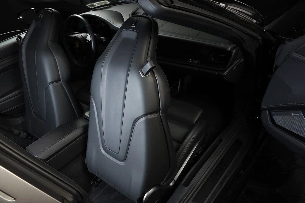 2022 Porsche 992 Targa 4 & 4S - Image 30 of 31