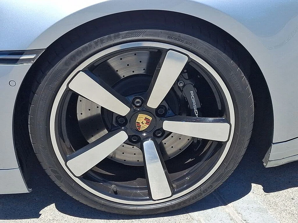 2022 Porsche 992 Turbo - Image 10 of 31