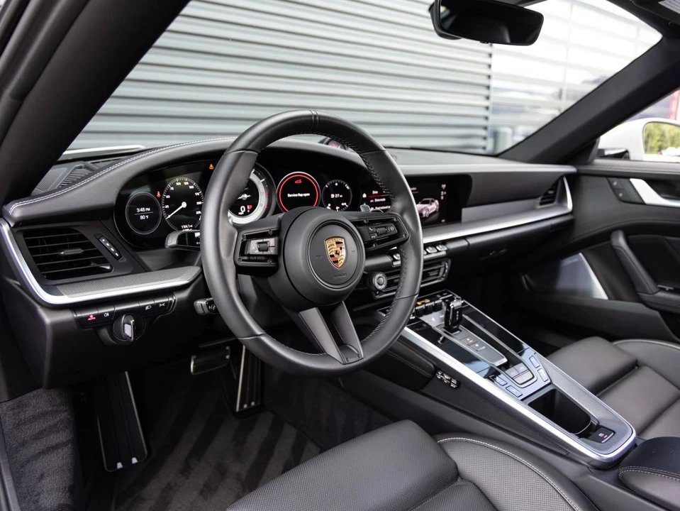 2022 Porsche 992 Turbo - Image 4 of 5