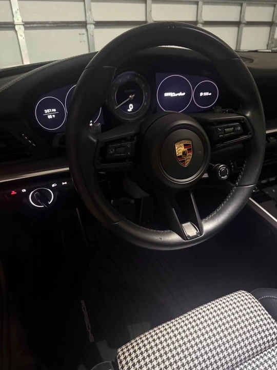 2022 Porsche 992 Turbo - Image 7 of 11