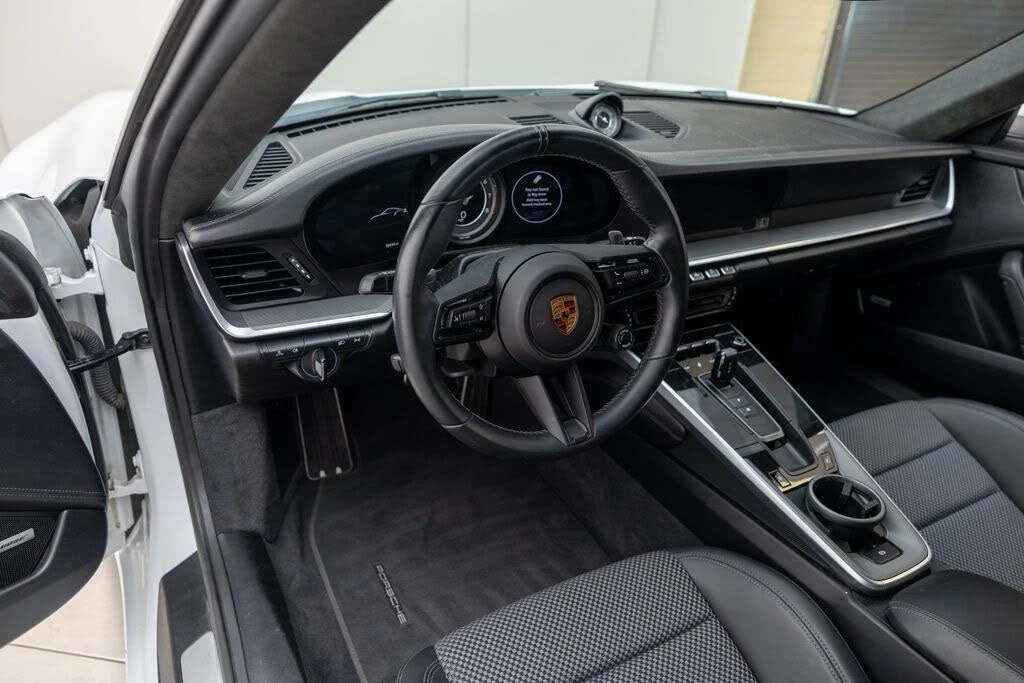 2022 Porsche 992 Turbo - Image 15 of 31