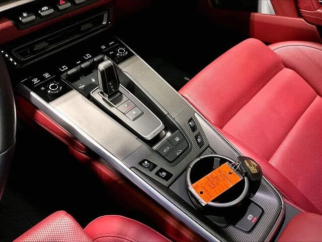 2022 Porsche 992 Turbo - Image 16 of 31