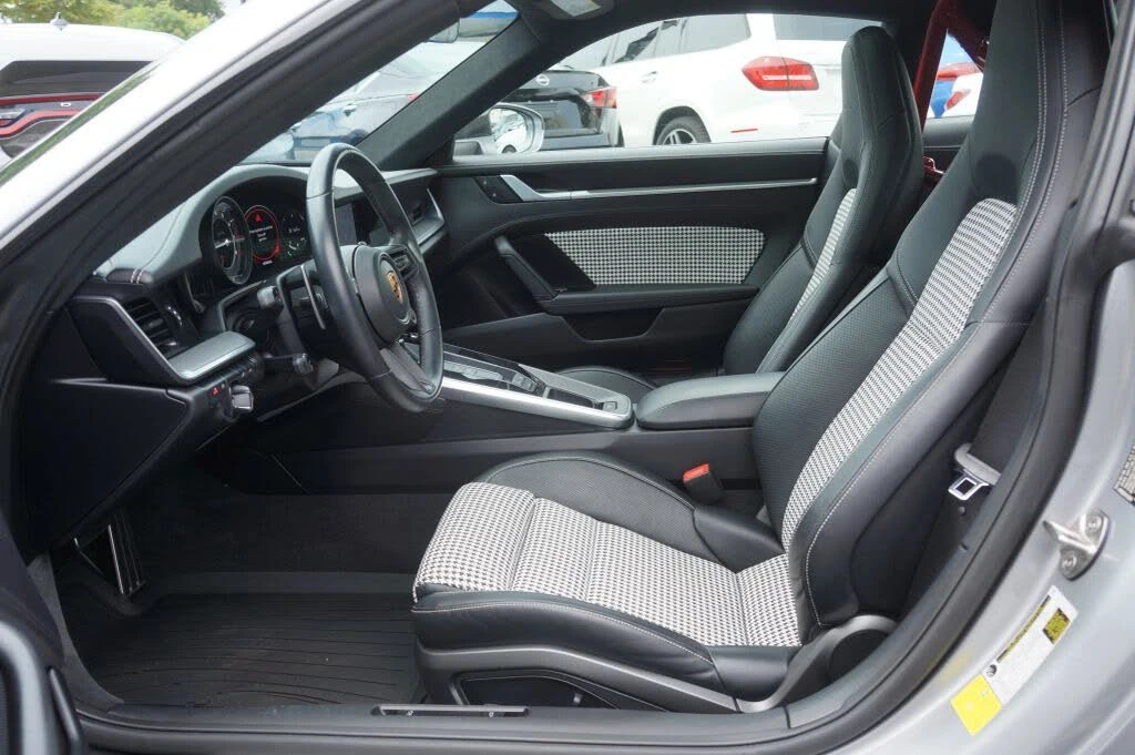 2022 Porsche 992 Turbo - Image 25 of 31