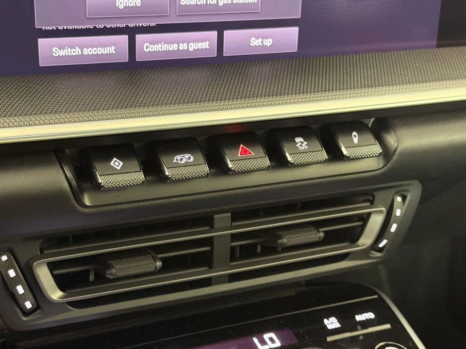 2022 Porsche 992 Turbo - Image 19 of 30