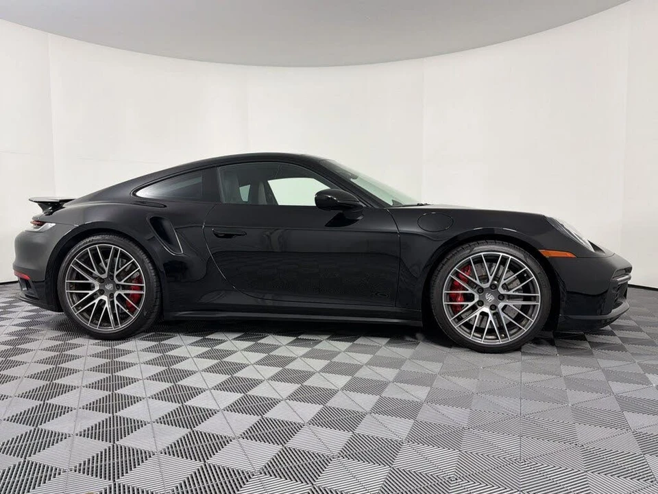 2022 Porsche 992 Turbo - Image 8 of 30