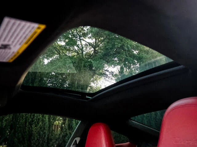 2022 Porsche 992 Turbo - Image 28 of 31