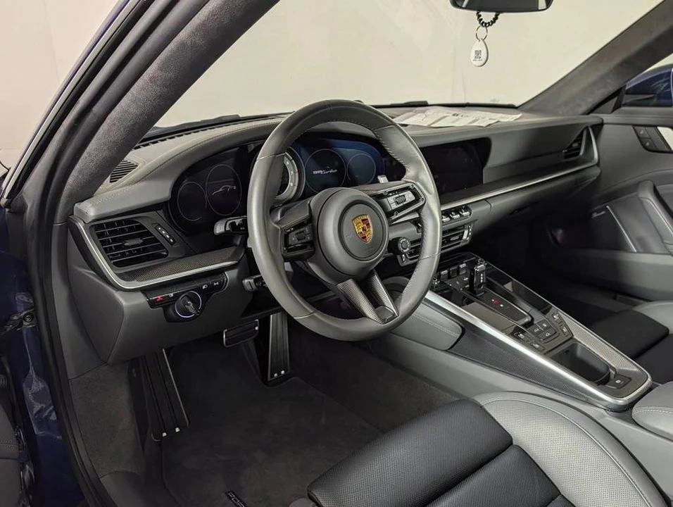 2022 Porsche 992 Turbo - Image 4 of 5