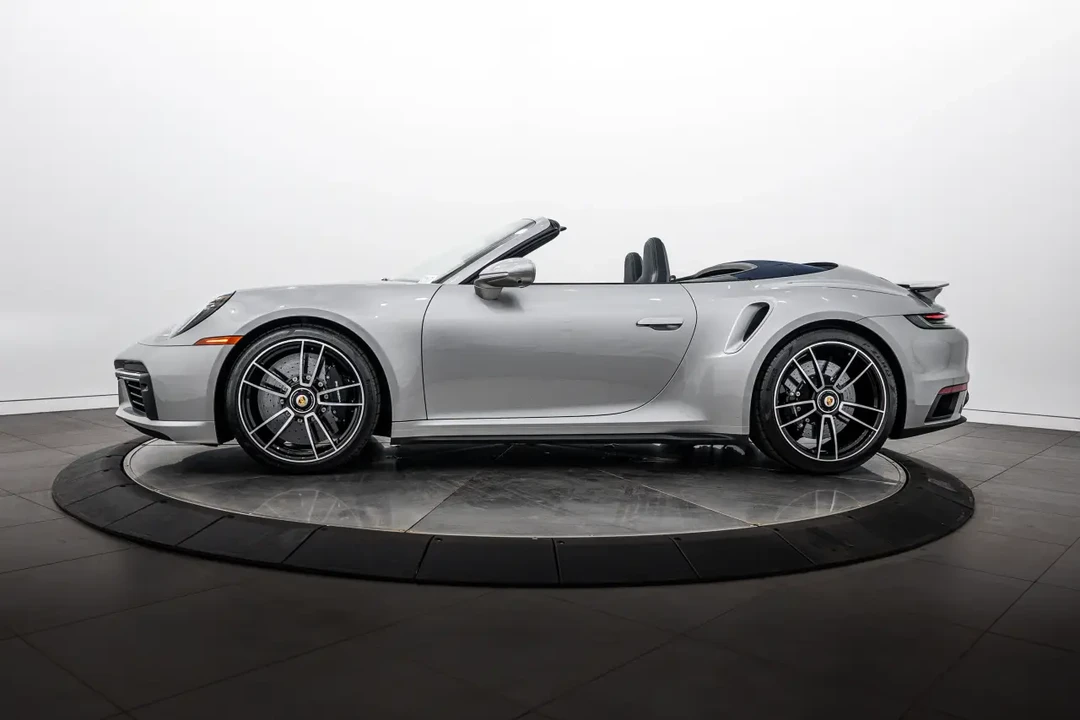 2022 Porsche 911 - Image 16 of 31