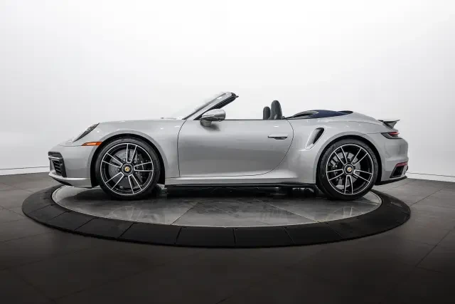 2022 Porsche 911 - Image 14 of 31