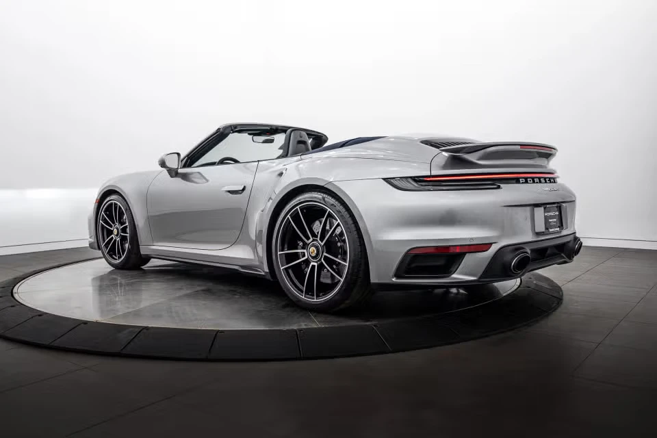 2022 Porsche 911 - Image 19 of 31